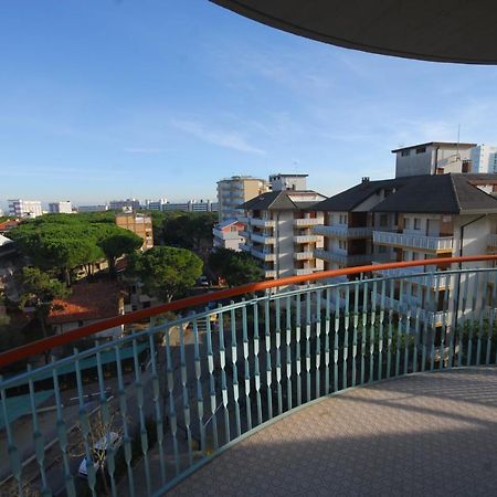 Appartamenti Puerto Do Sol Lignano Sabbiadoro Bagian luar foto