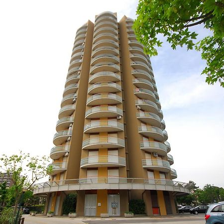 Appartamenti Puerto Do Sol Lignano Sabbiadoro Bagian luar foto