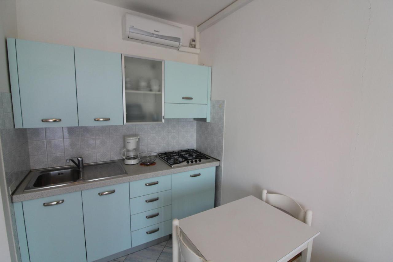 Appartamenti Puerto Do Sol Lignano Sabbiadoro Bagian luar foto