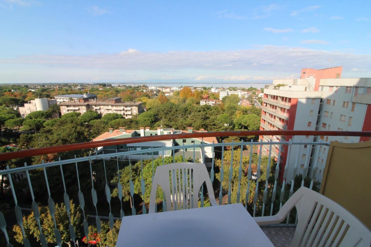 Appartamenti Puerto Do Sol Lignano Sabbiadoro Bagian luar foto