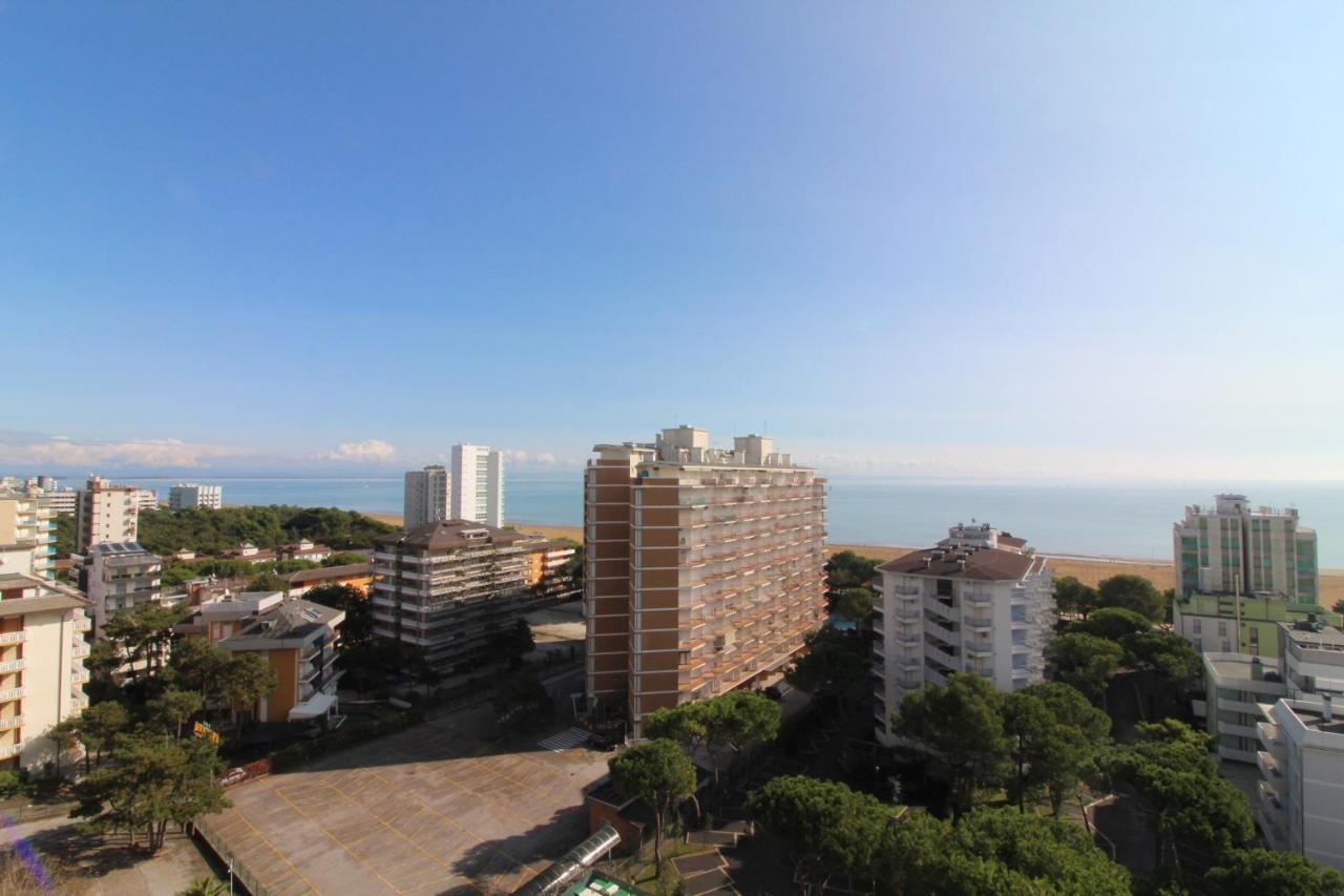 Appartamenti Puerto Do Sol Lignano Sabbiadoro Bagian luar foto